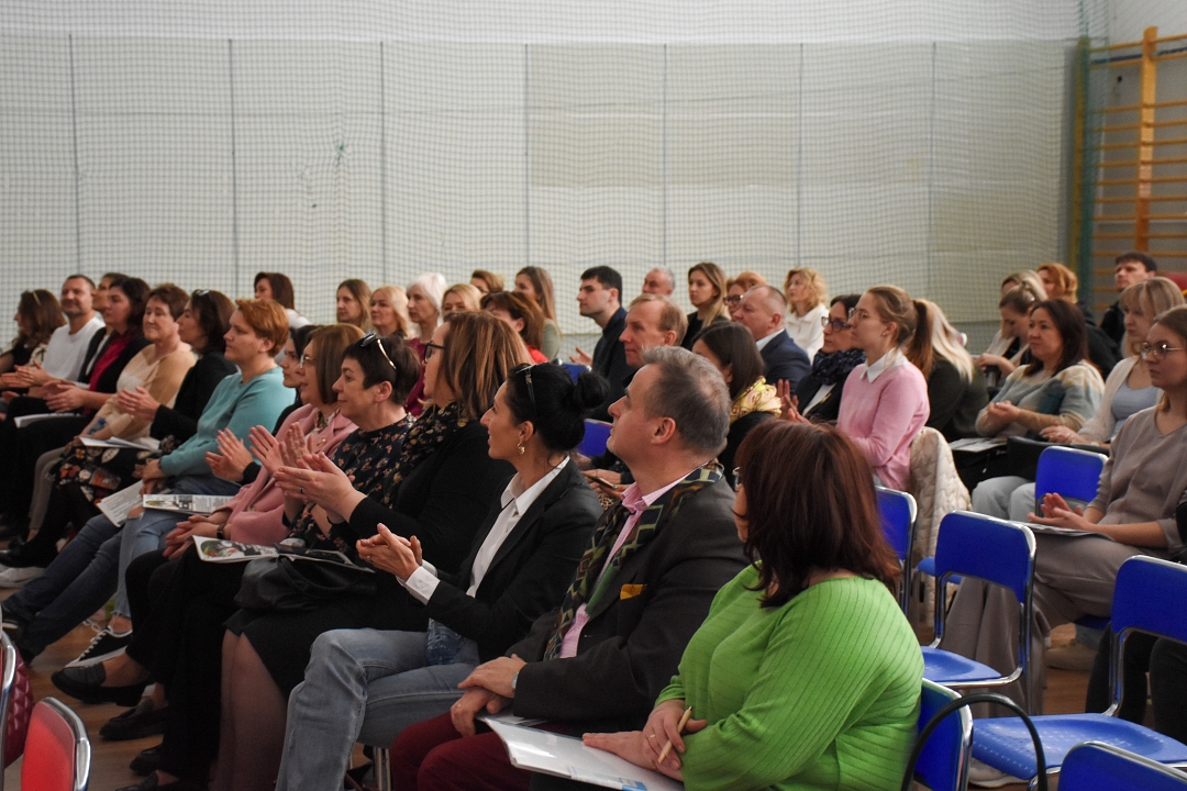 konferencja (3).jpg (606 KB)